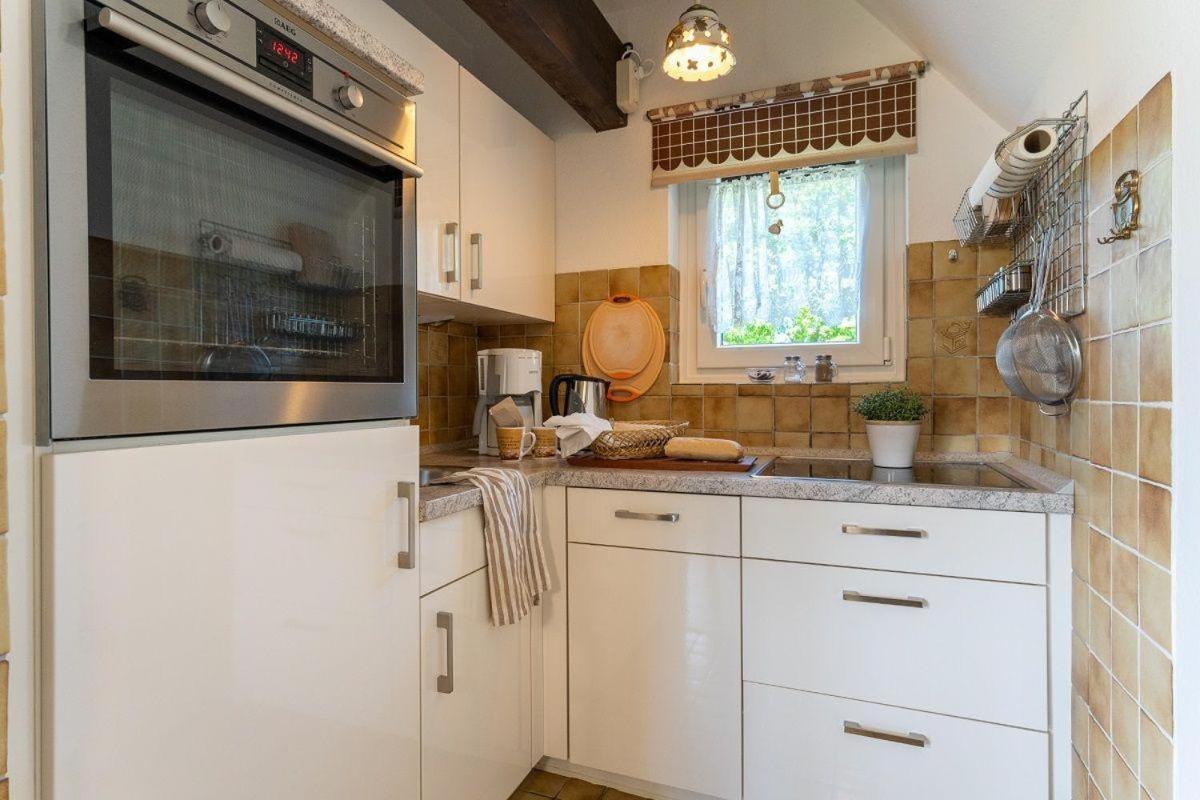 Großenbrode Am-Hohen-Ufer-Reetdach-Haus-Ocean-Breeze-136 빌라 외부 사진